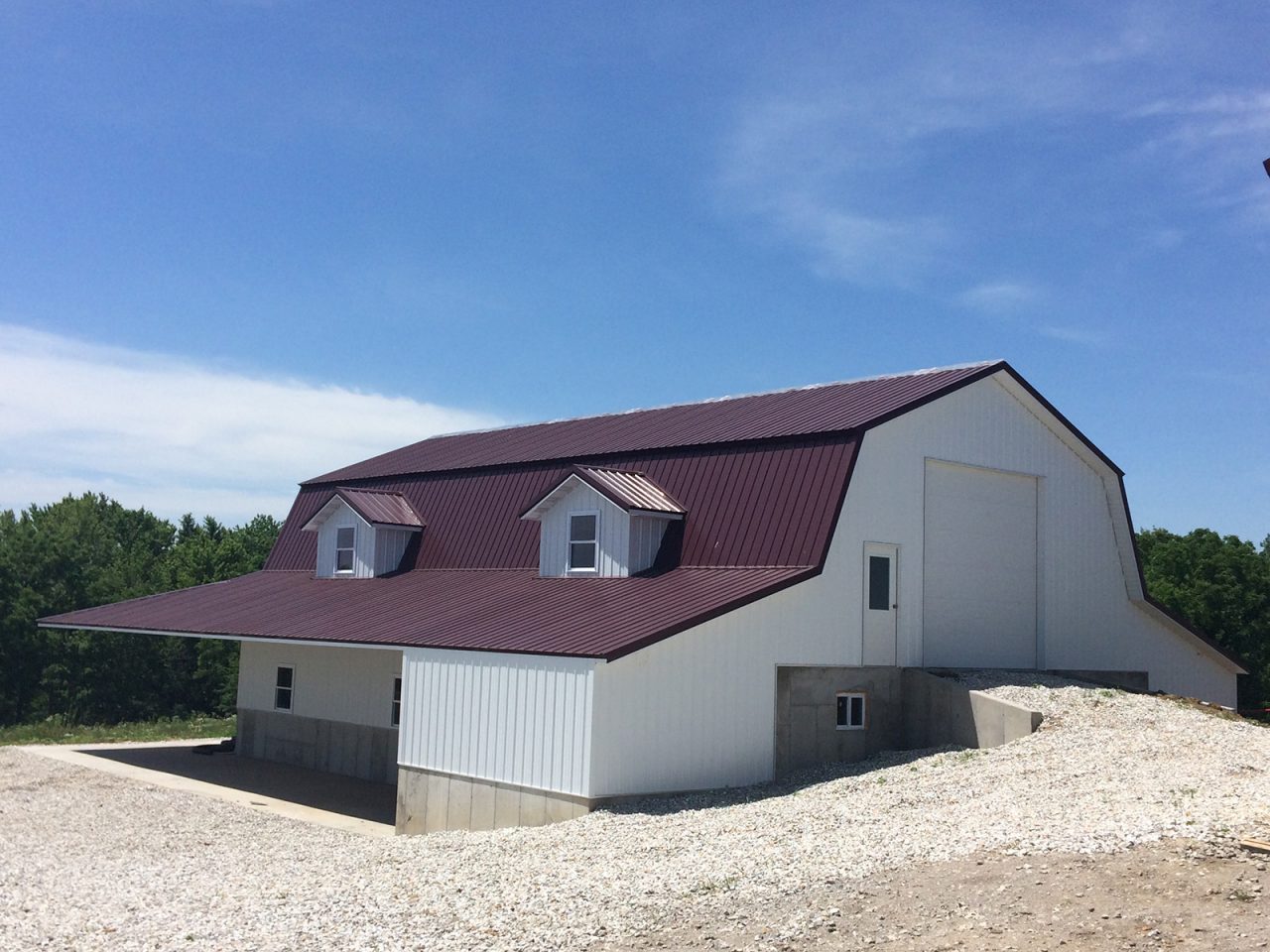 Gambrel Barns - JB TIMBER CONCEPTS